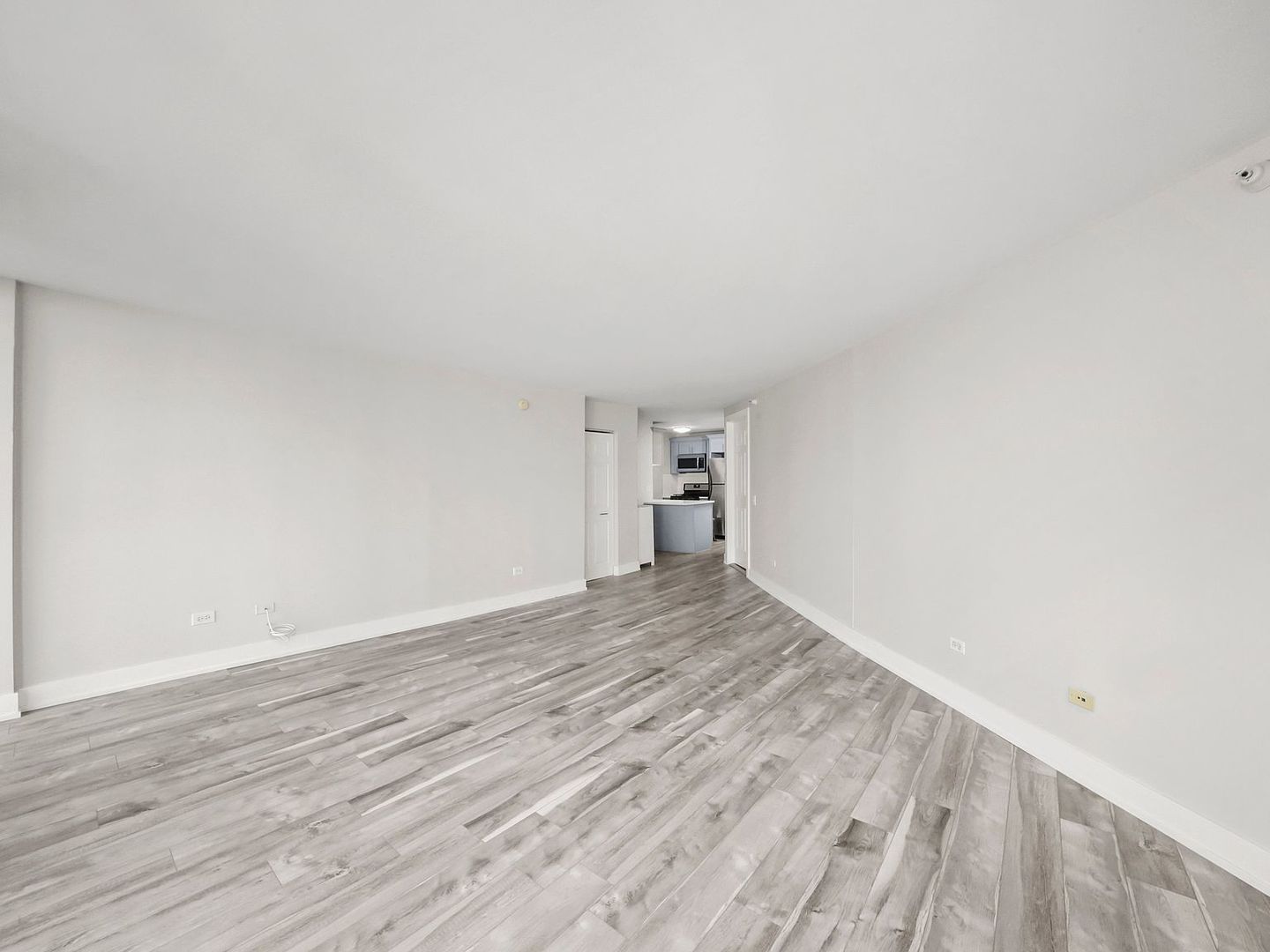 545 N Dearborn Street Unit: 1705