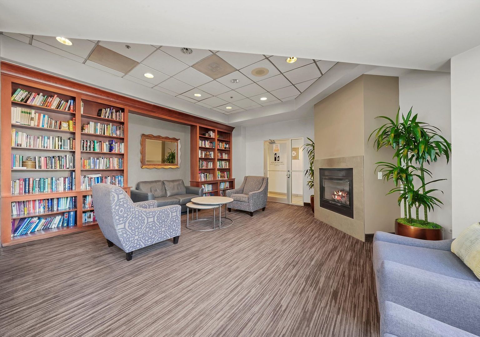 545 N Dearborn Street Unit: 1705