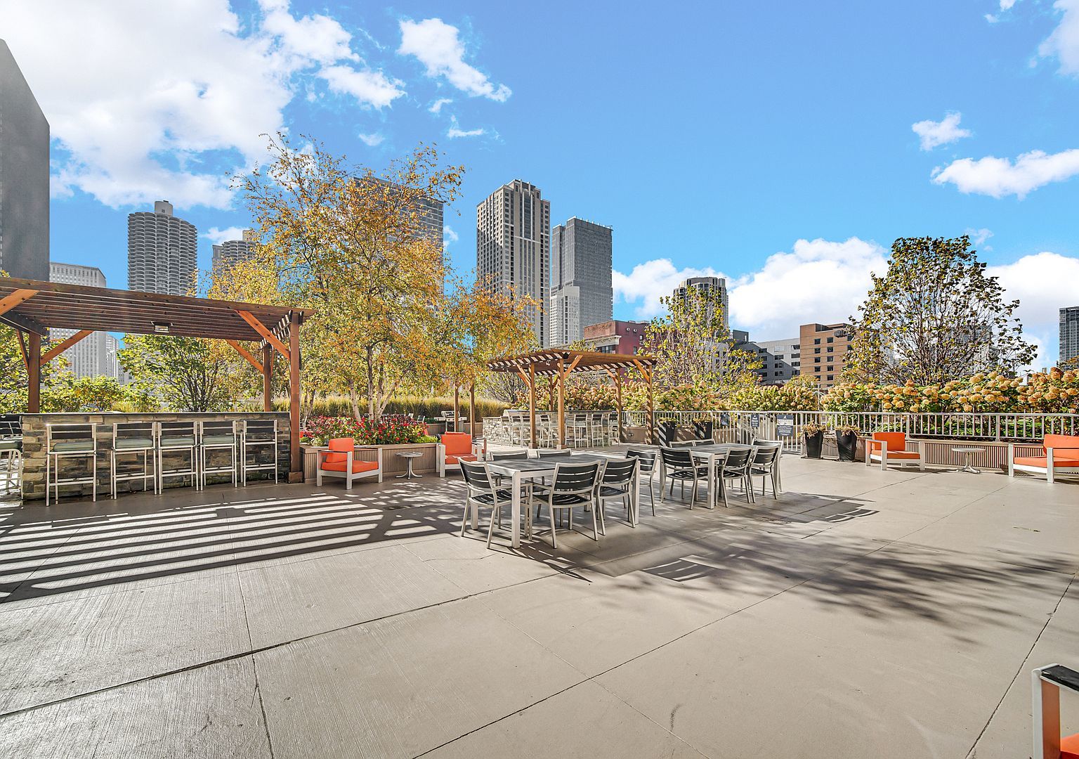 545 N Dearborn Street Unit: 1705