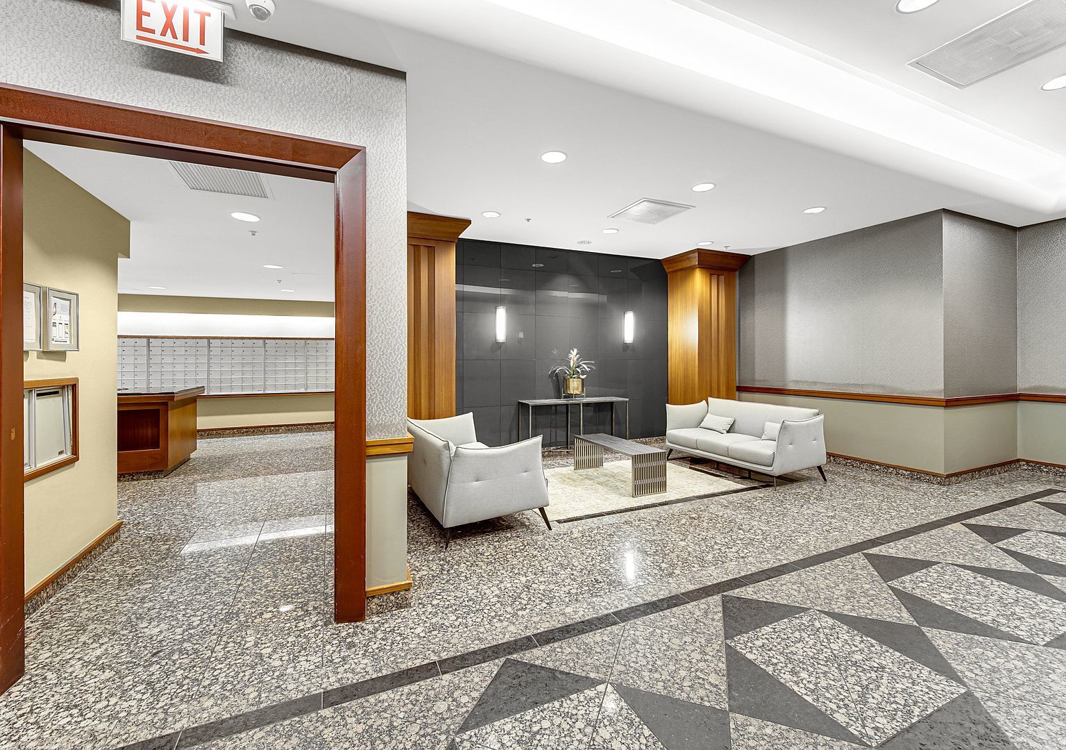 545 N Dearborn Street Unit: 1705