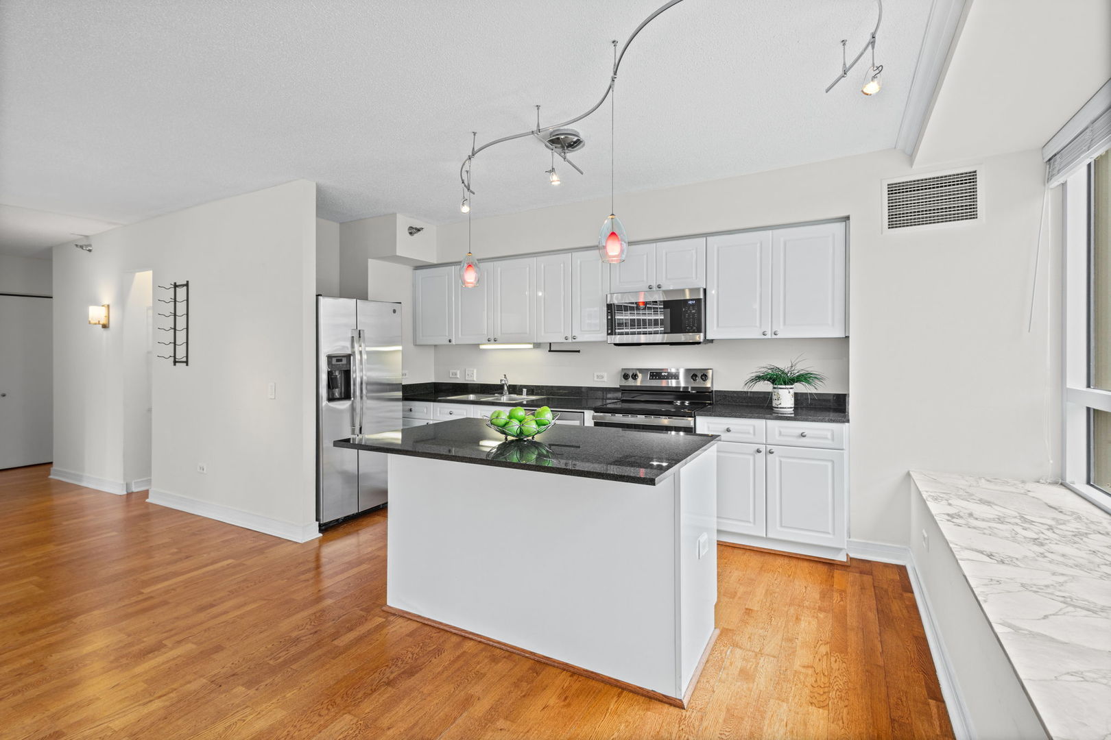 512 N McClurg Court Unit: 1410