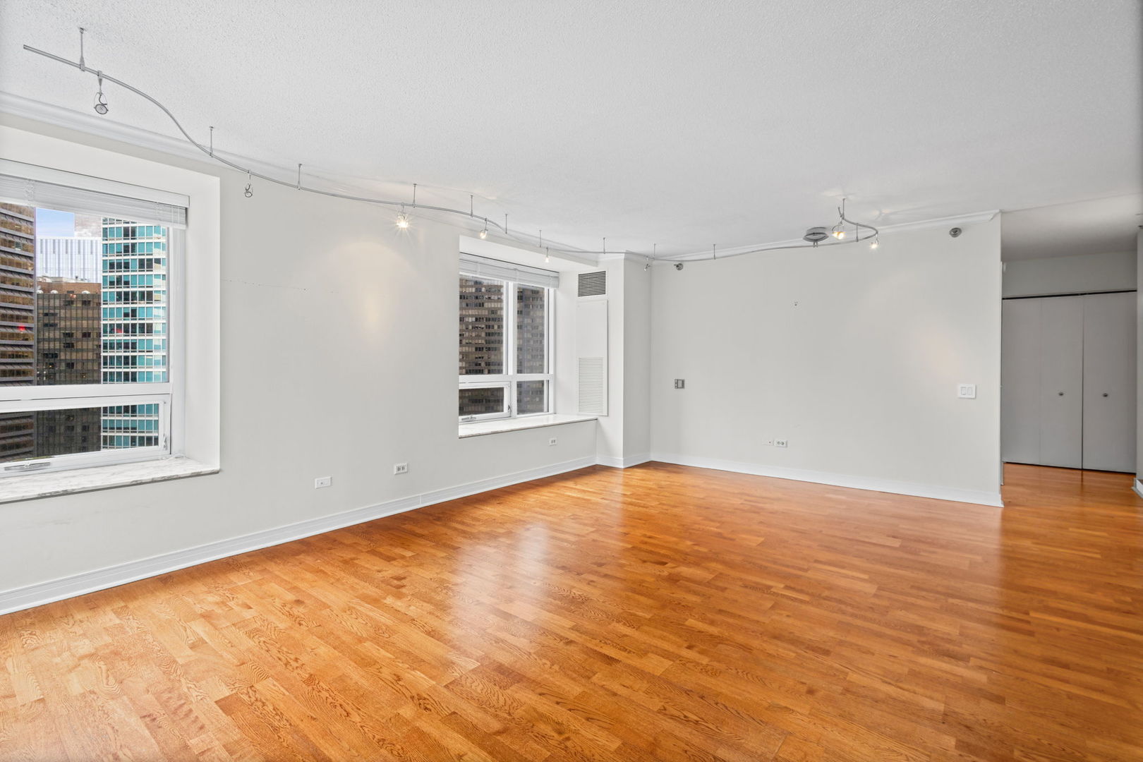 512 N McClurg Court Unit: 1410