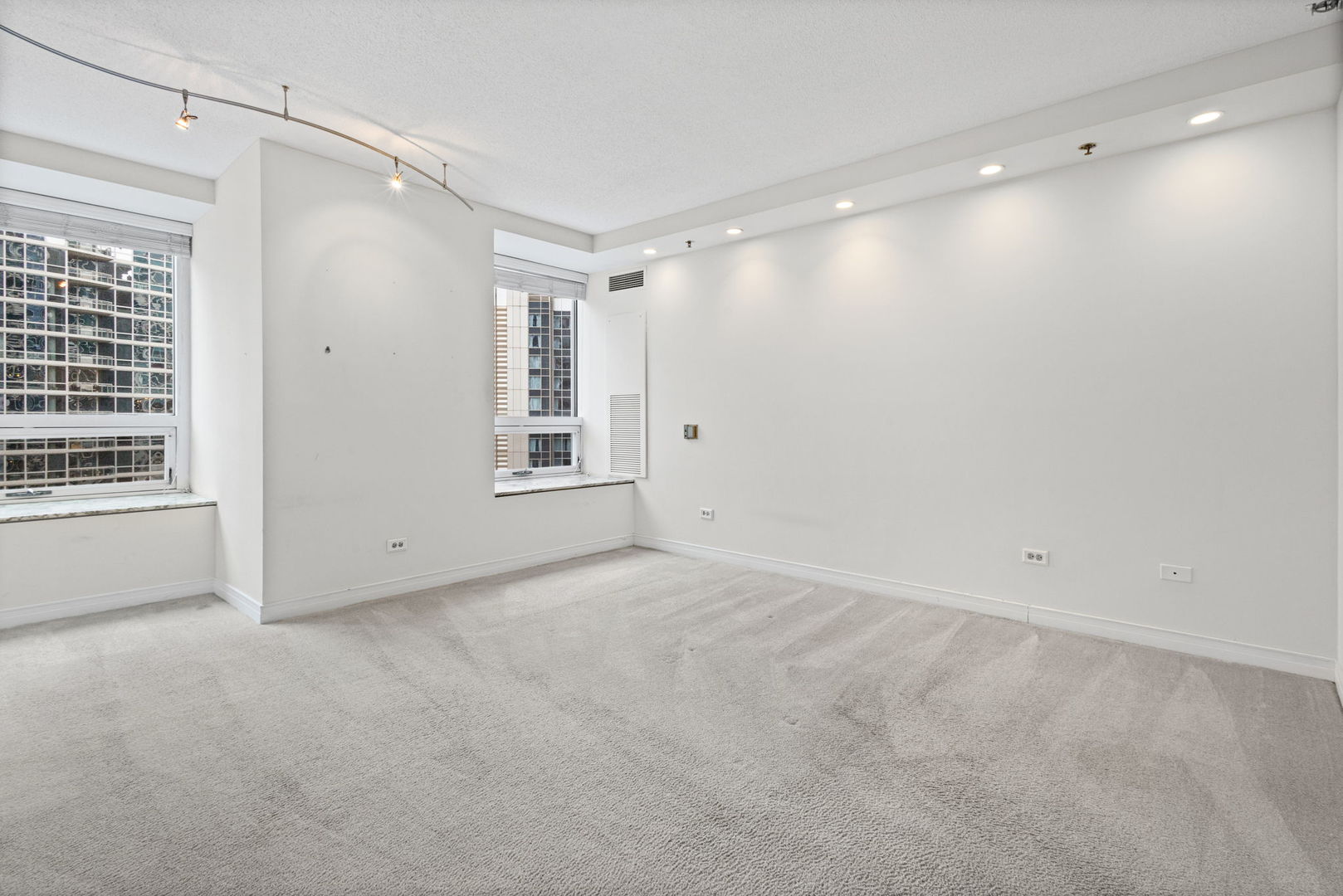 512 N McClurg Court Unit: 1410