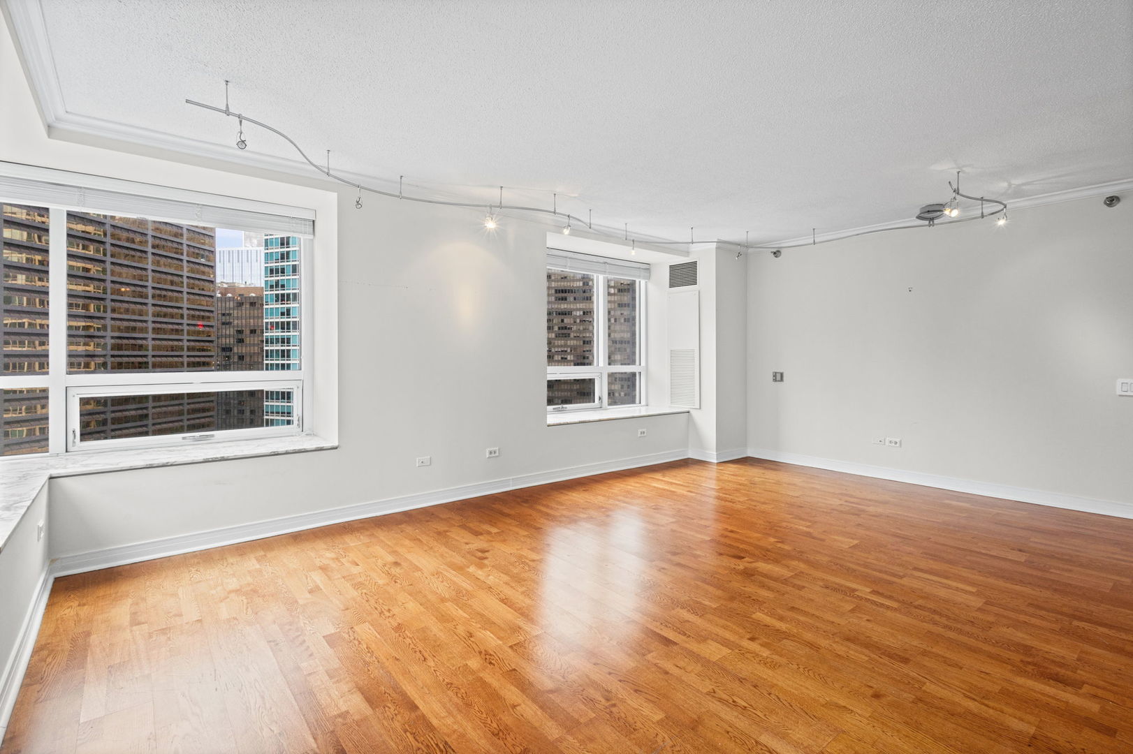 512 N McClurg Court Unit: 1410