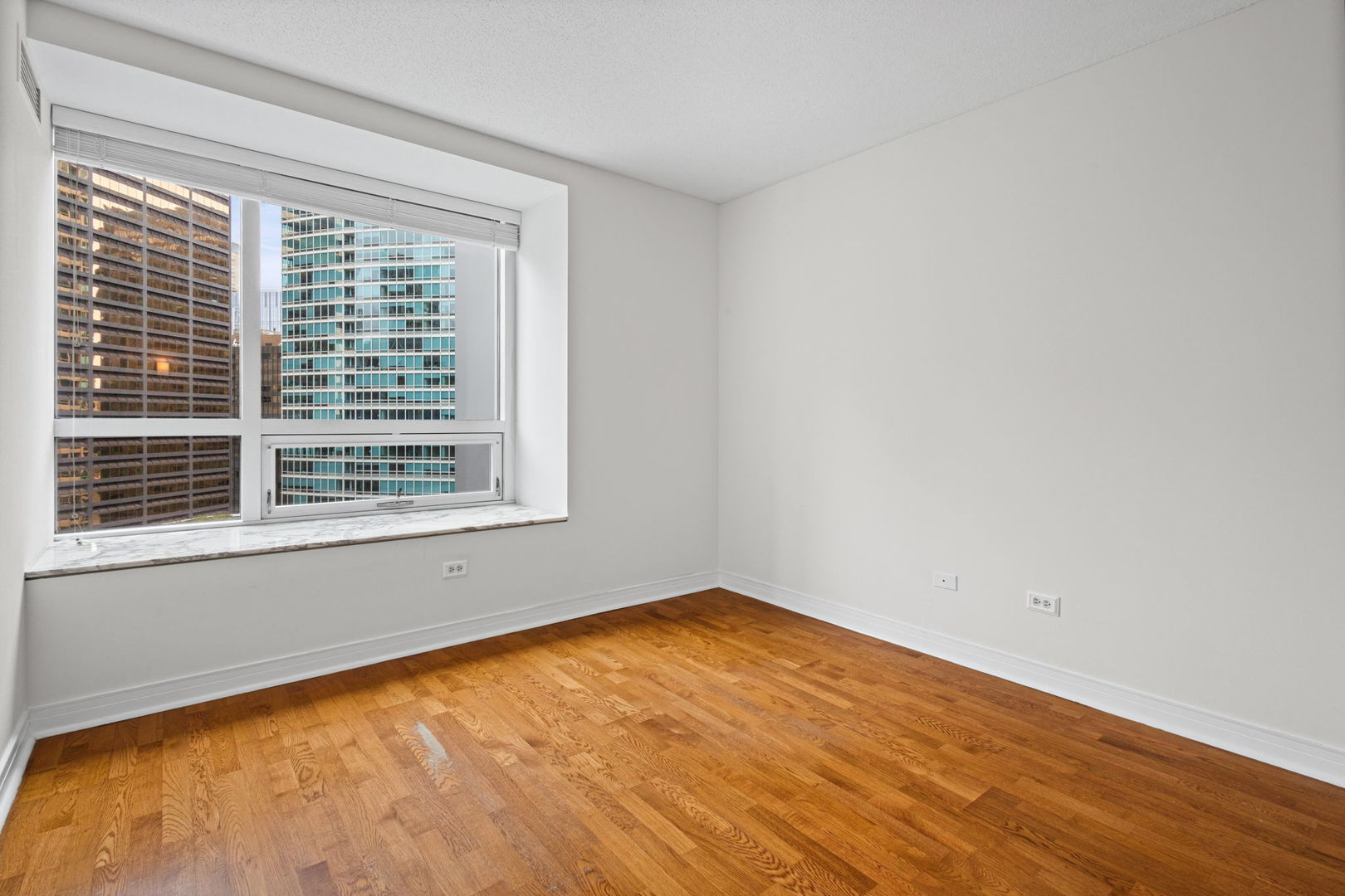 512 N McClurg Court Unit: 1410