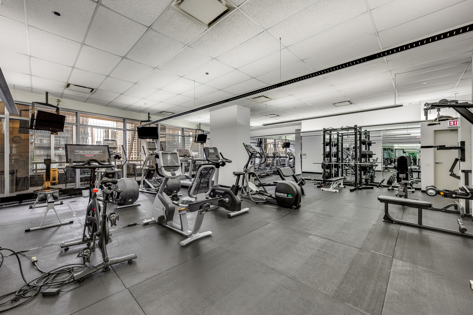 333 N CANAL Street Unit: 1306