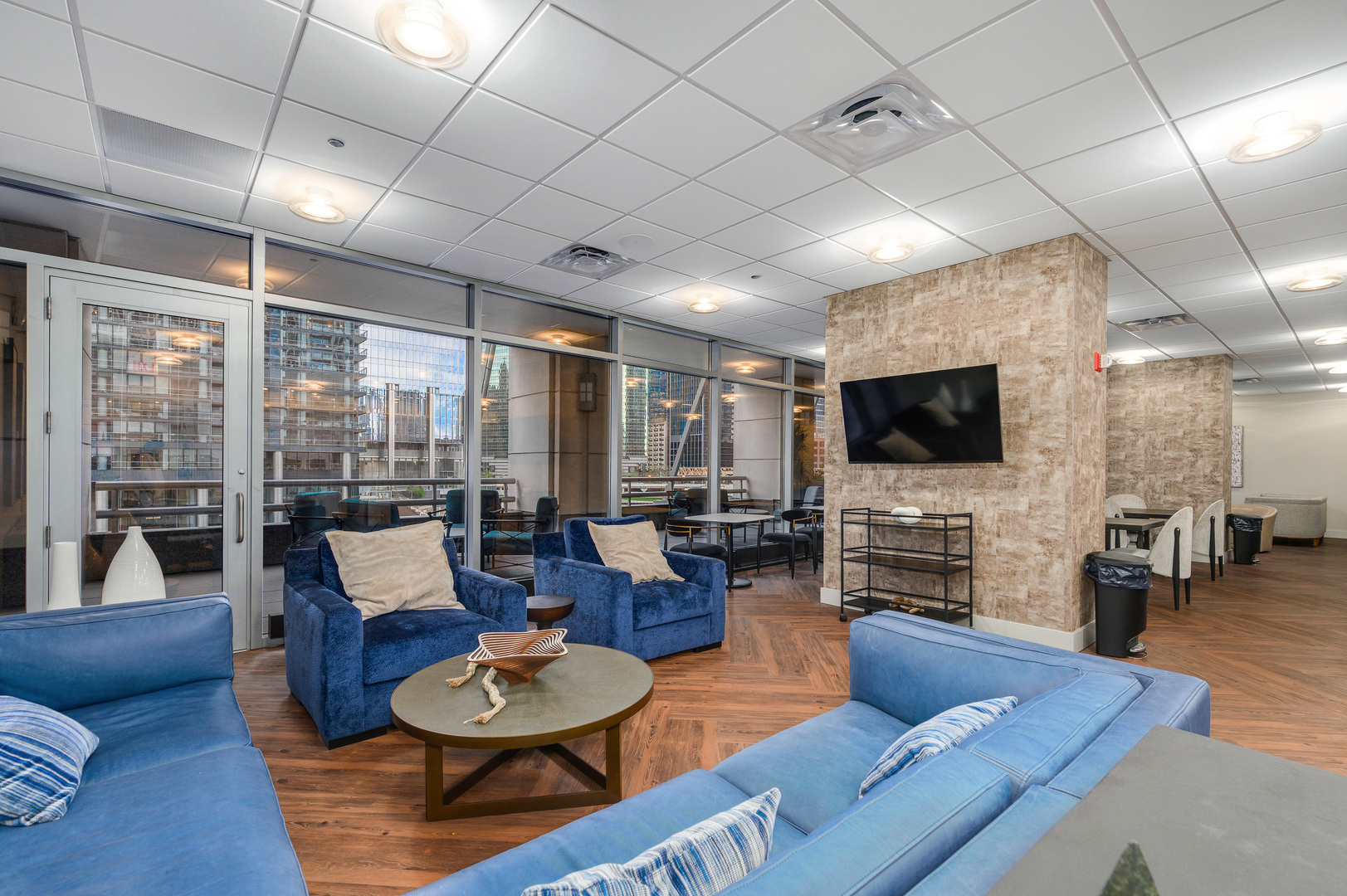333 N CANAL Street Unit: 1306