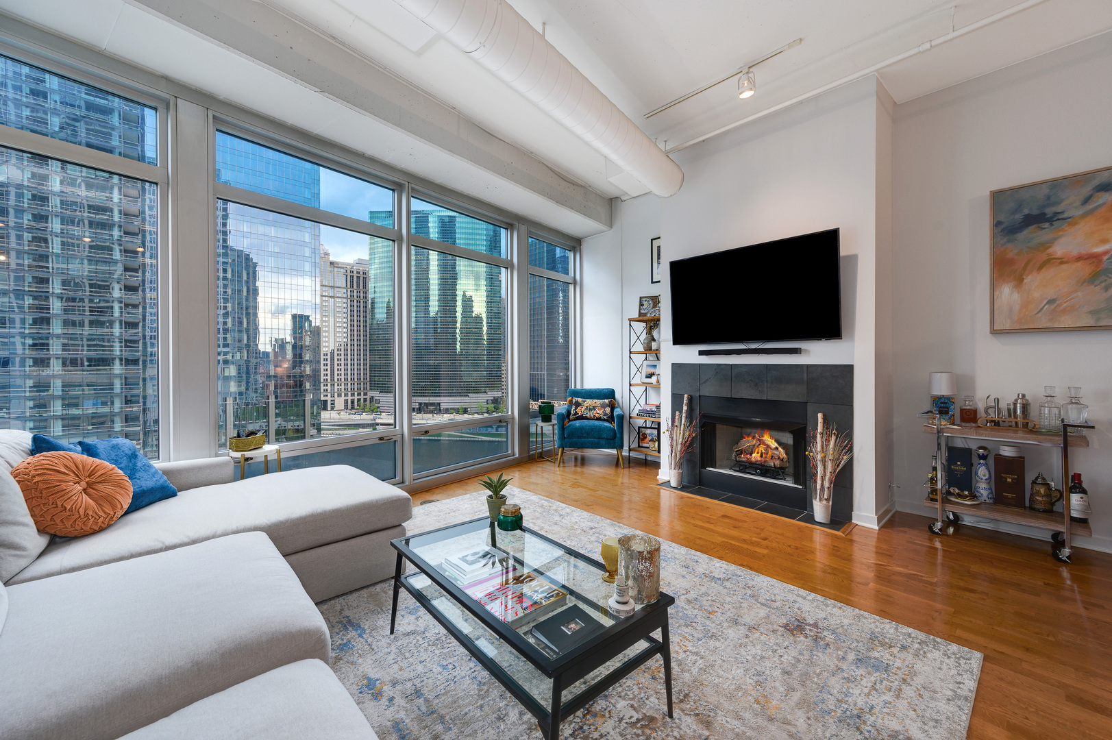 333 N CANAL Street Unit: 1306