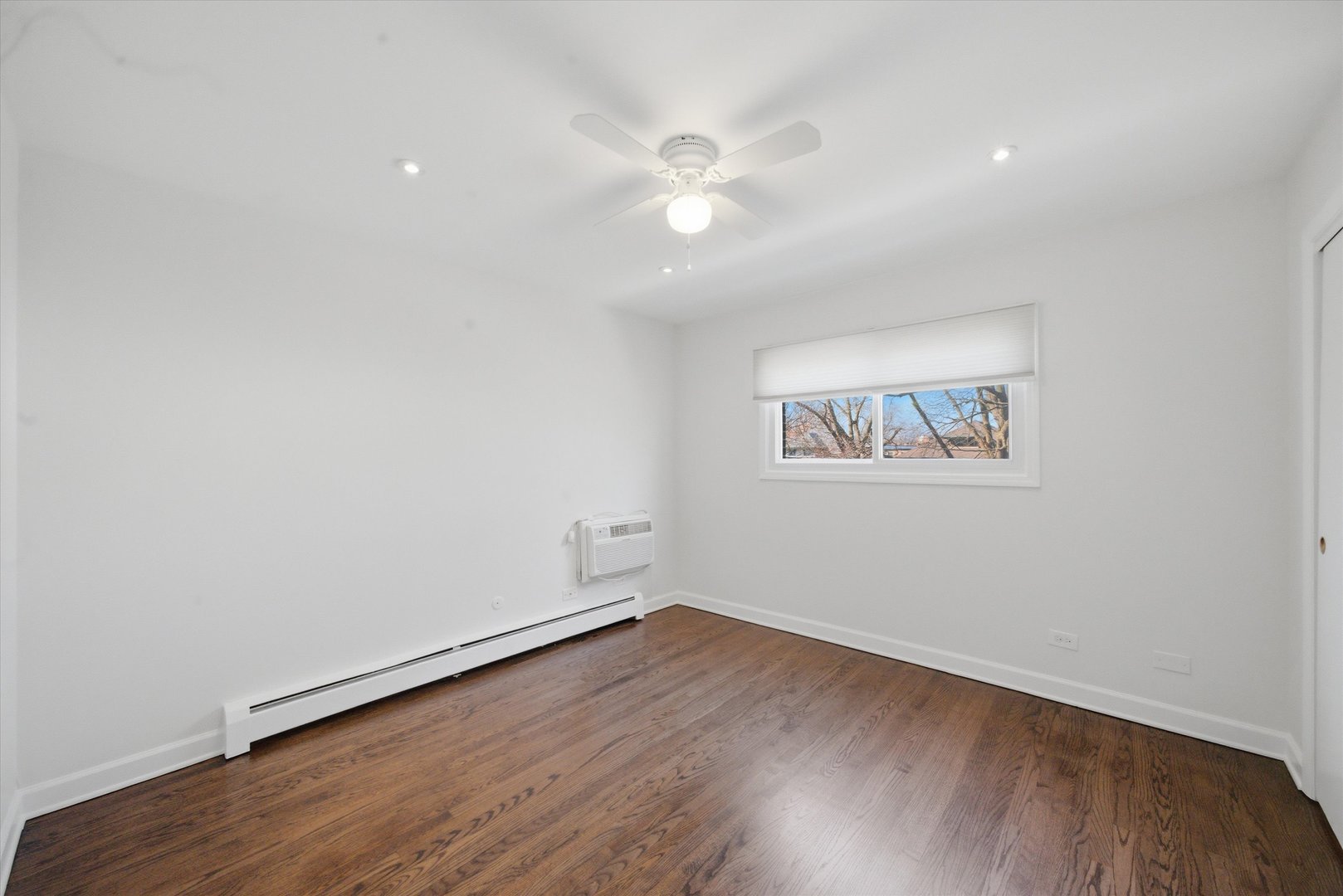 1331 W Chase Avenue Unit: 3A