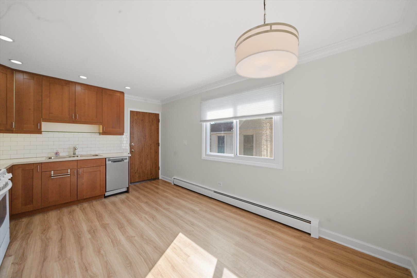 1331 W Chase Avenue Unit: 3A