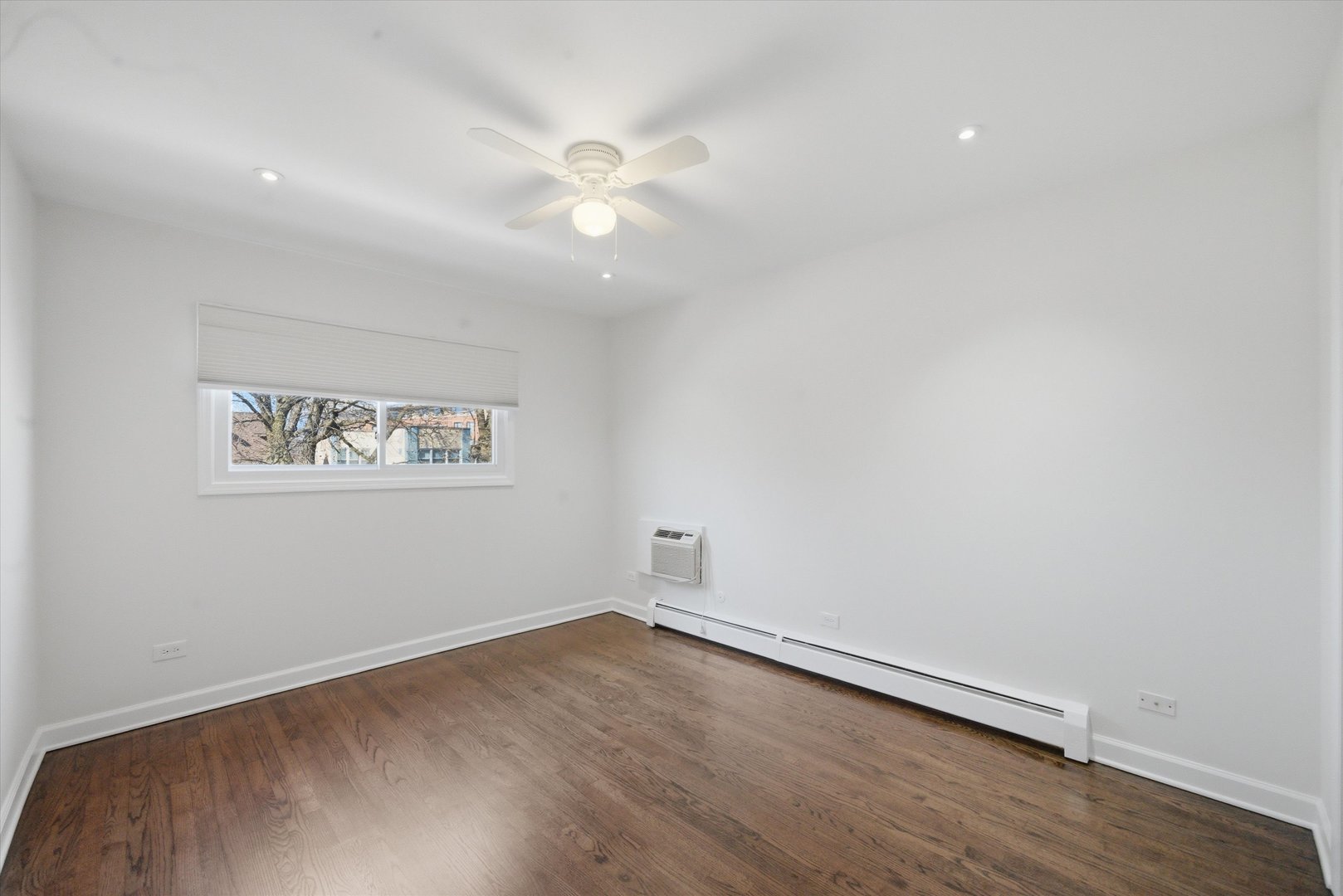 1331 W Chase Avenue Unit: 3A