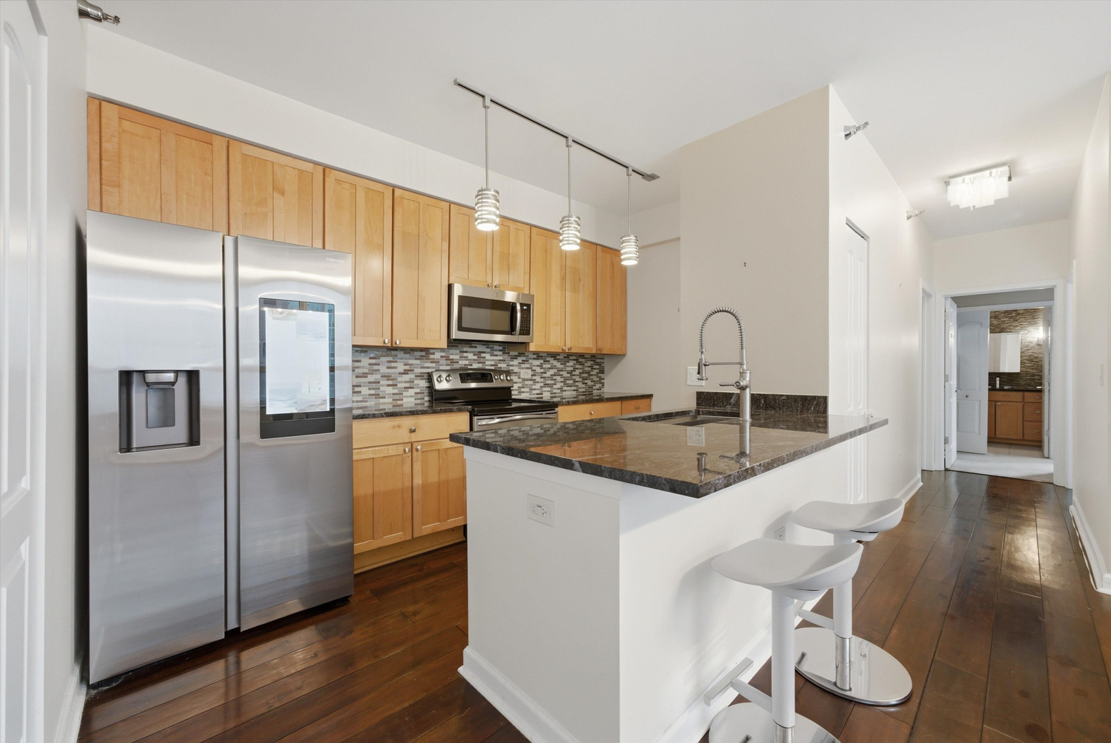 421 W Huron Street Unit: 809