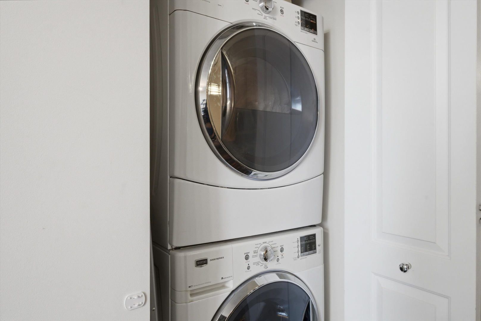 421 W Huron Street Unit: 809