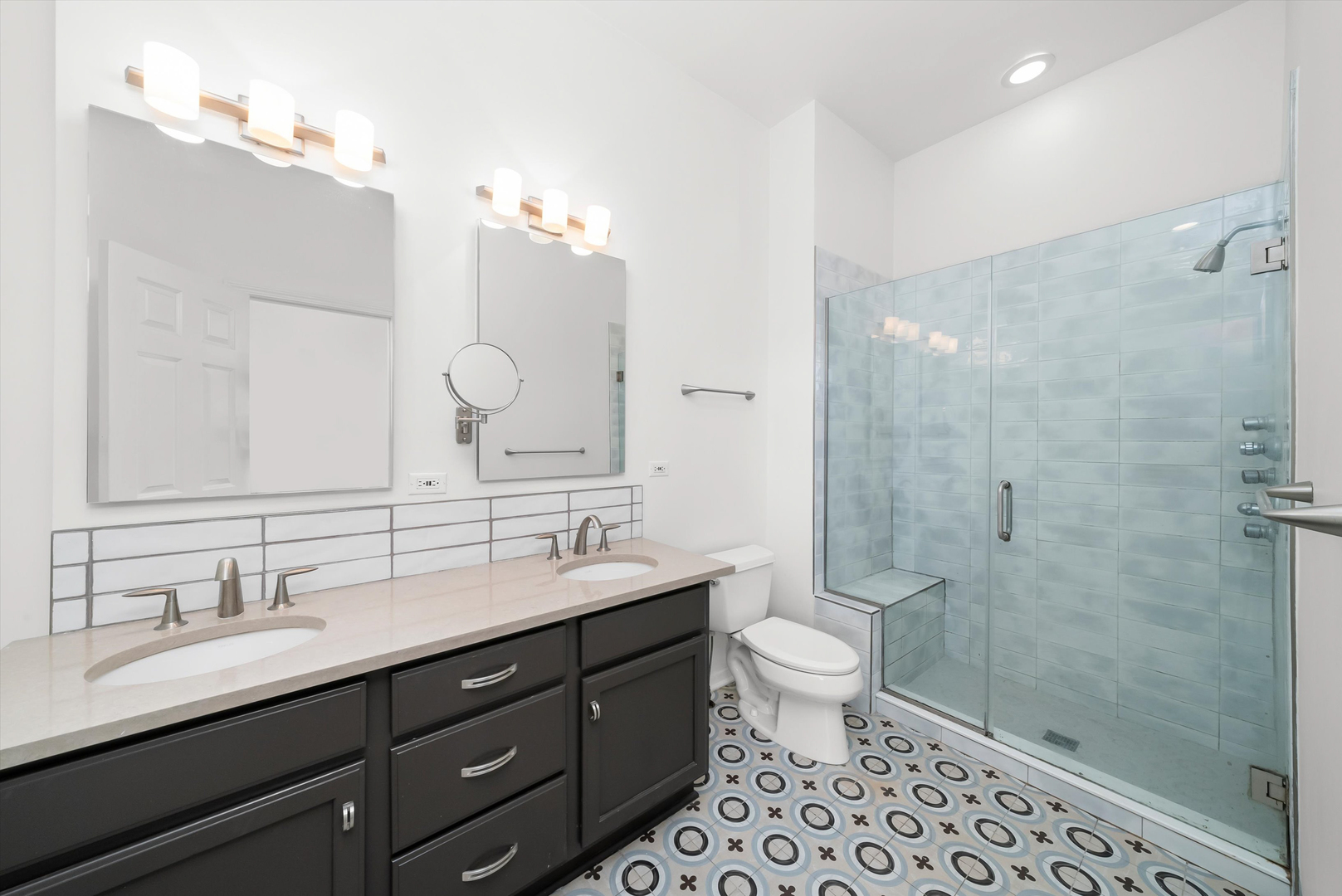 2846 N Southport Avenue Unit: 2N