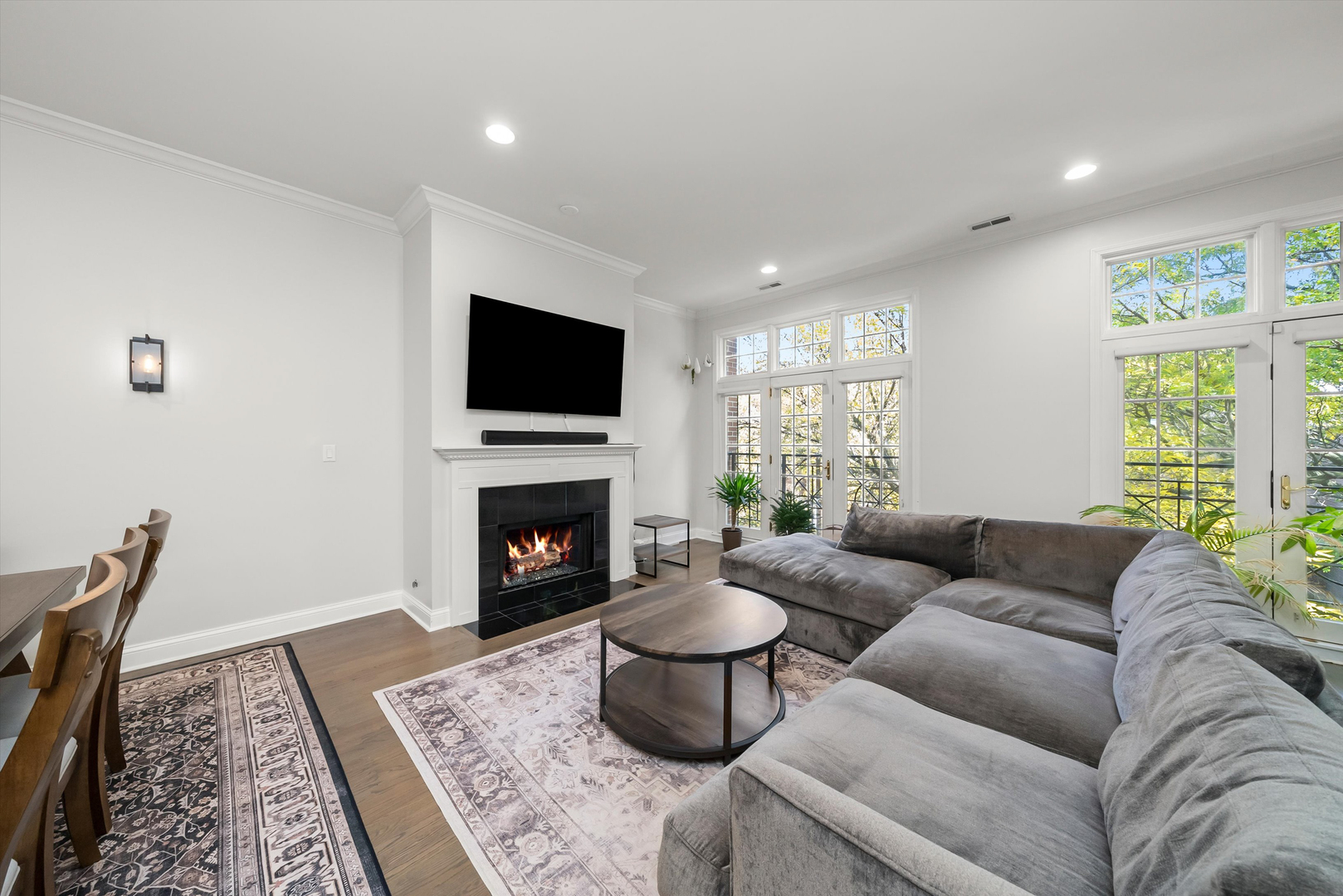 2846 N Southport Avenue Unit: 2N