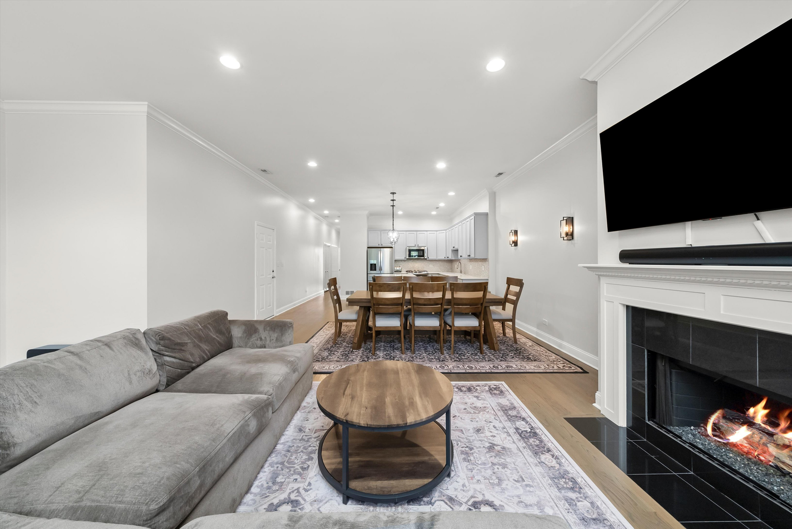 2846 N Southport Avenue Unit: 2N