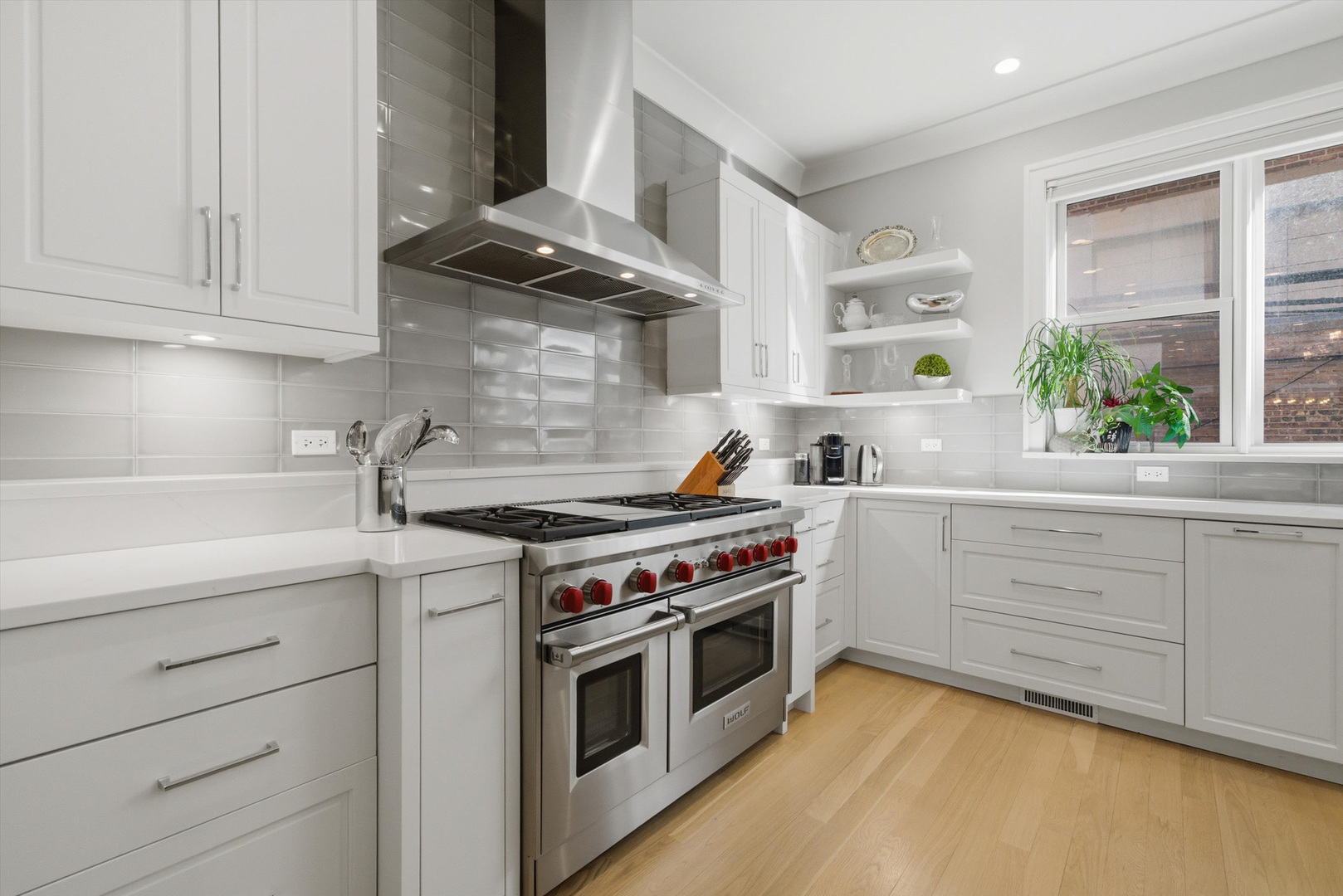 312 E Cullerton Street Unit: C