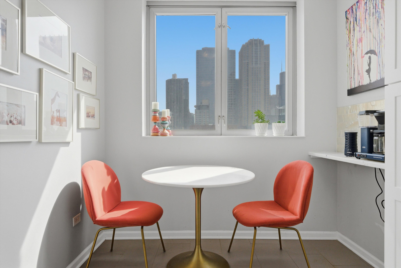 600 N Dearborn Street Unit: 1512