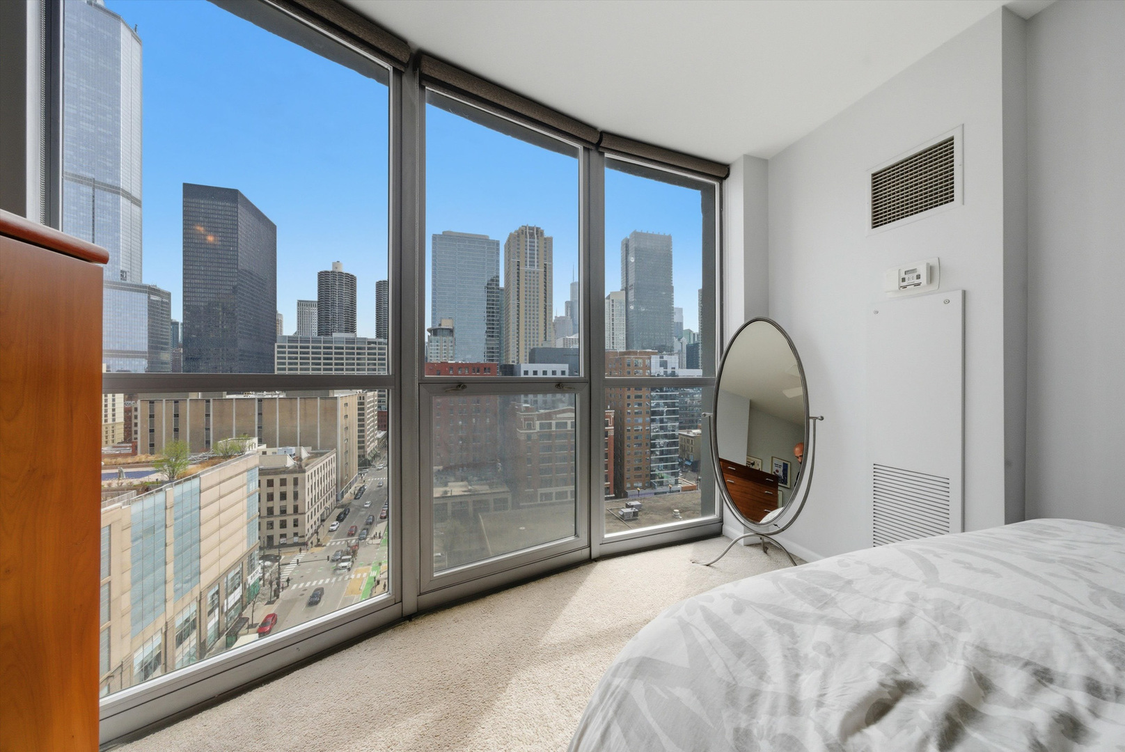 600 N Dearborn Street Unit: 1512