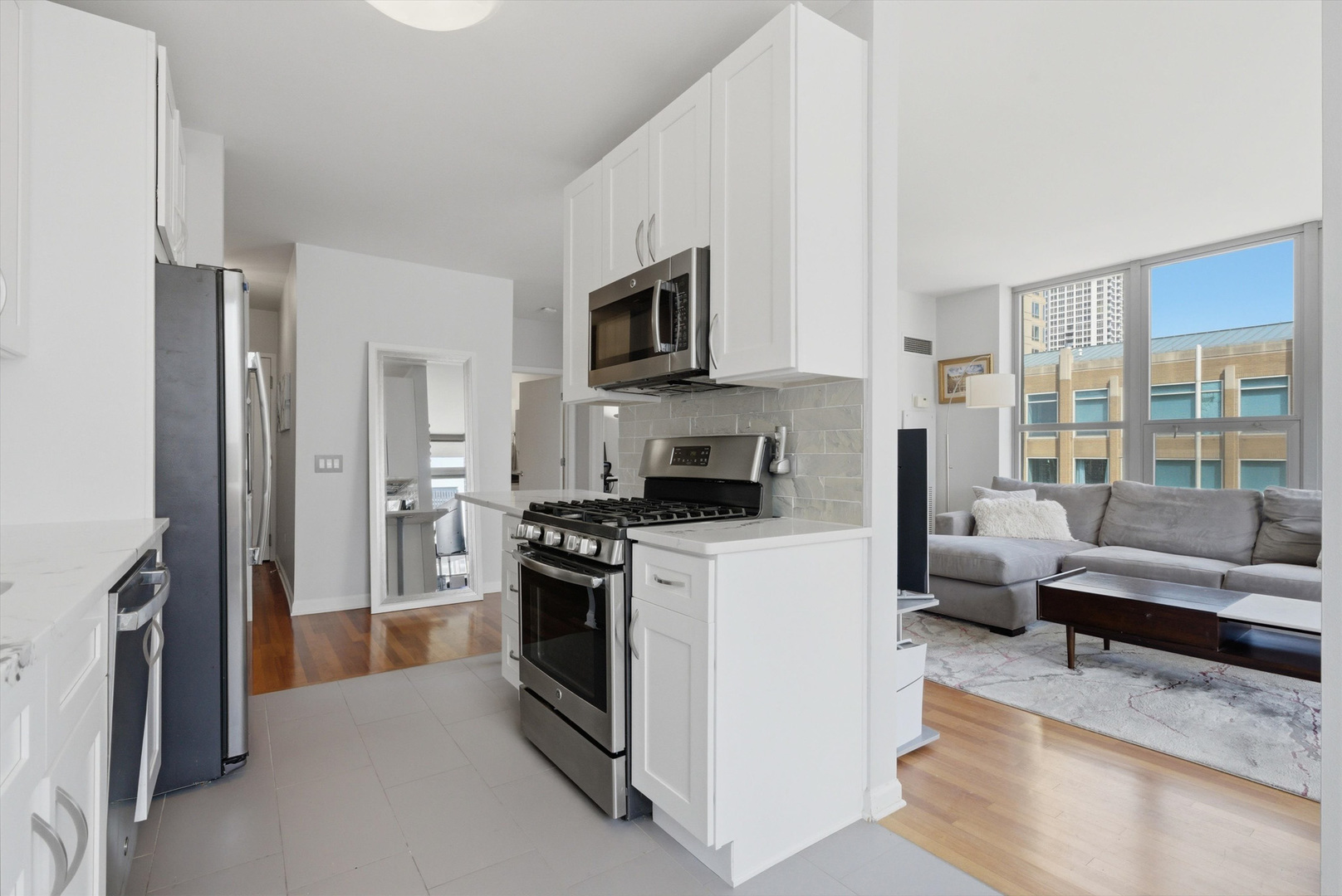 600 N Dearborn Street Unit: 1512