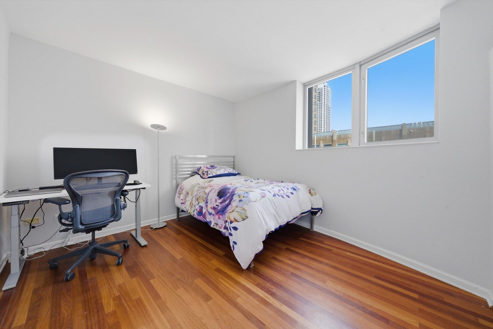 600 N Dearborn Street Unit: 1512