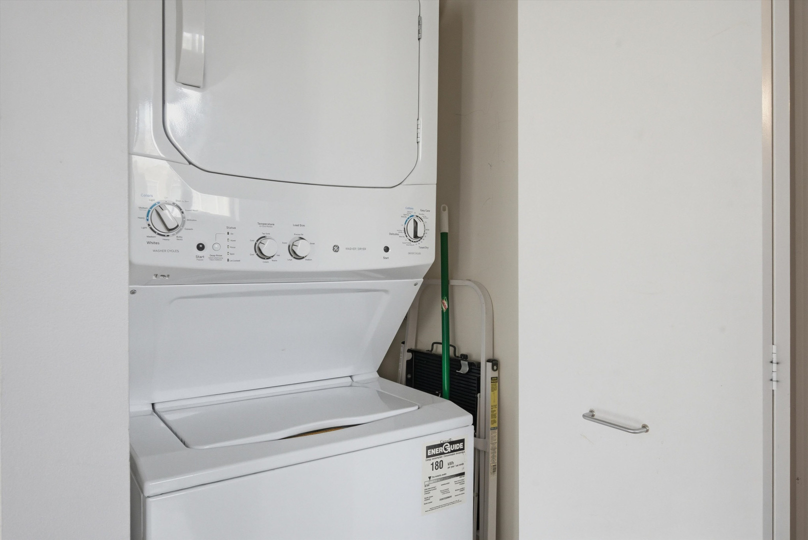 600 N Dearborn Street Unit: 1512