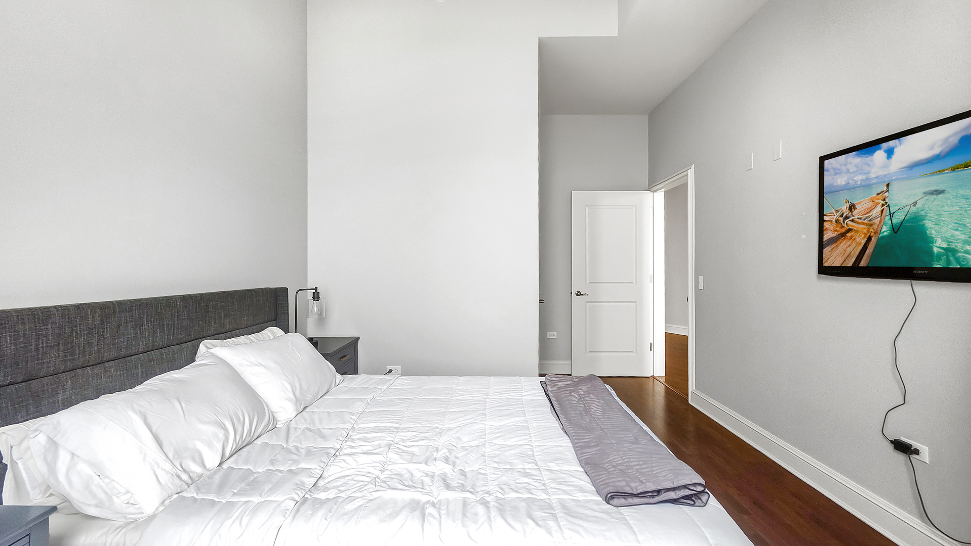 850 N Lake Shore Drive Unit: 504