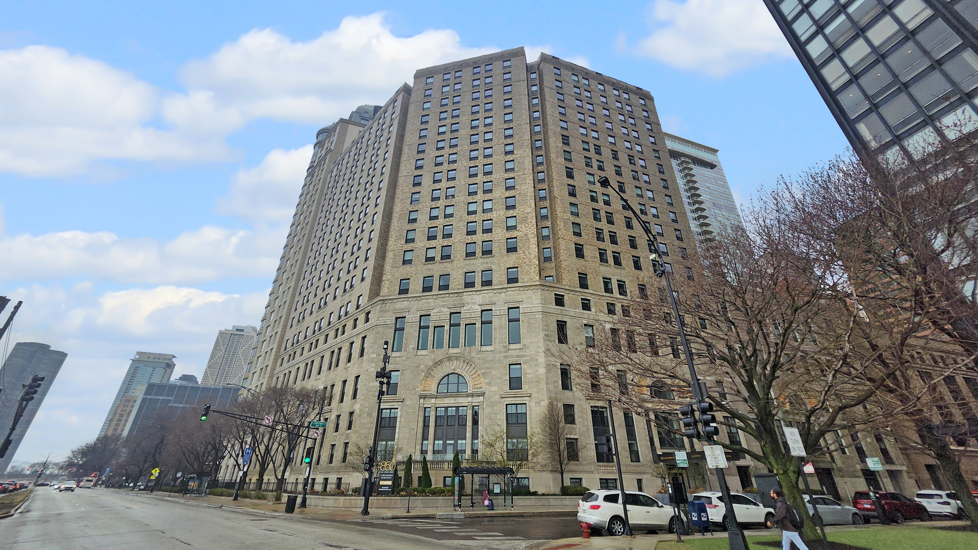 850 N Lake Shore Drive Unit: 504
