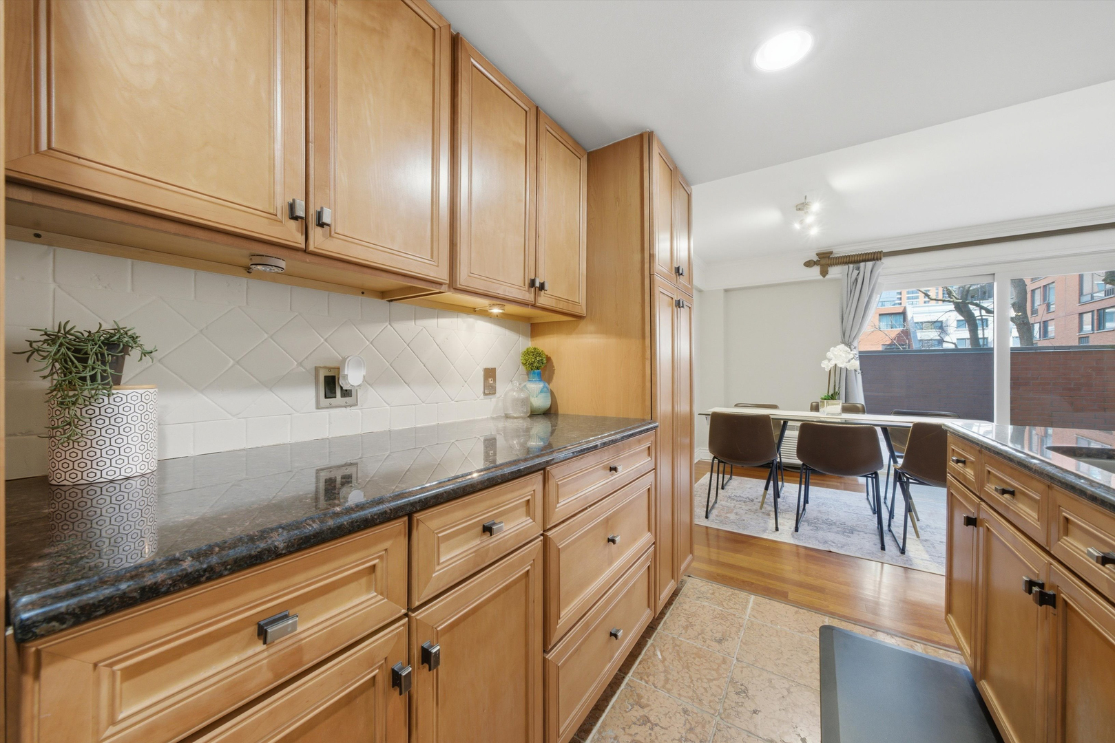 1169 S Plymouth Court Unit: 118