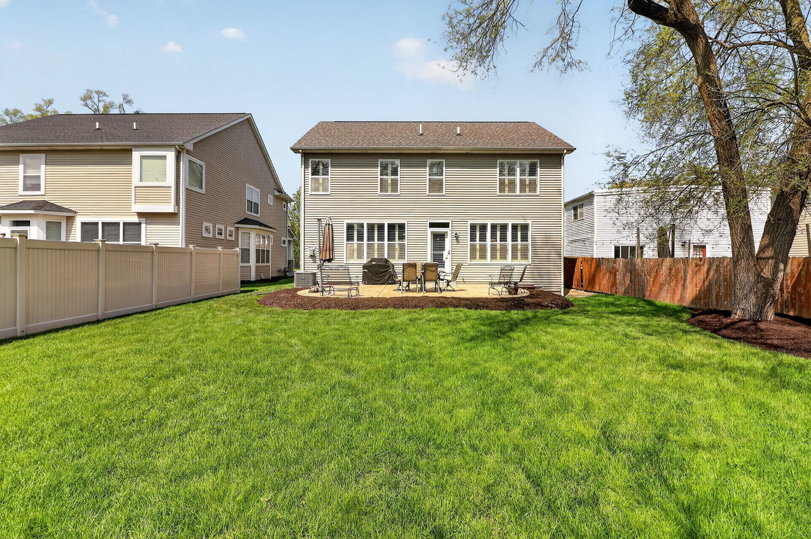 1039 Carol Street