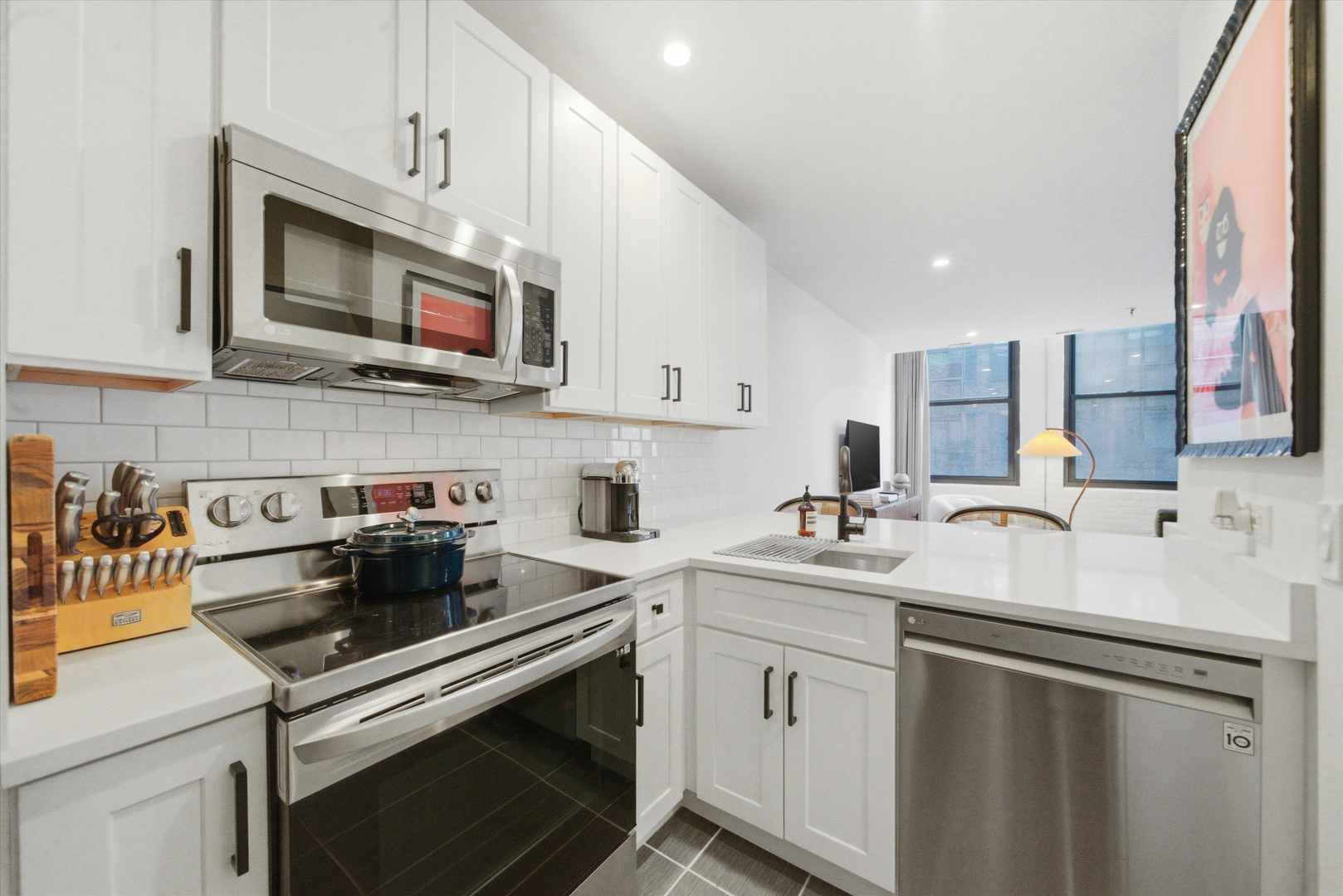 680 S Federal Street Unit: 807