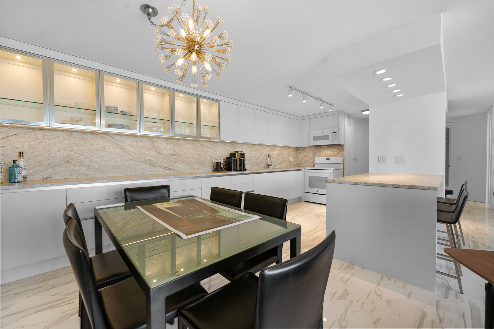 505 N Lake Shore Drive Unit: 3904