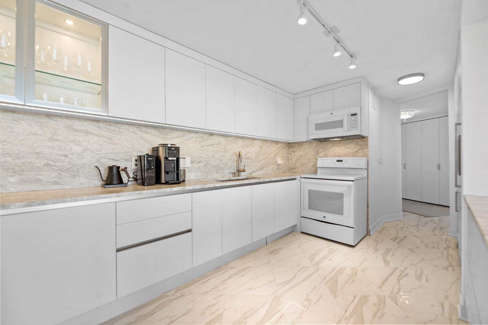 505 N Lake Shore Drive Unit: 3904