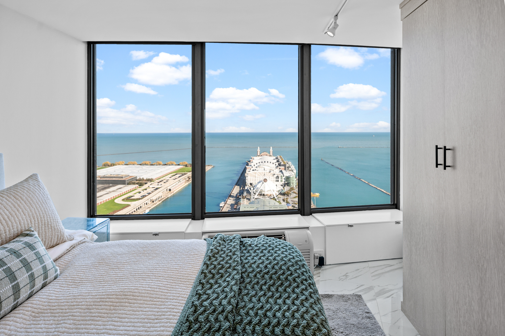 505 N Lake Shore Drive Unit: 3904