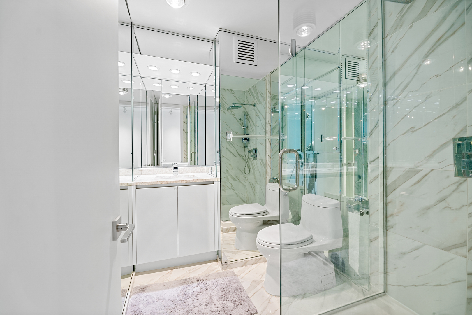 505 N Lake Shore Drive Unit: 3904