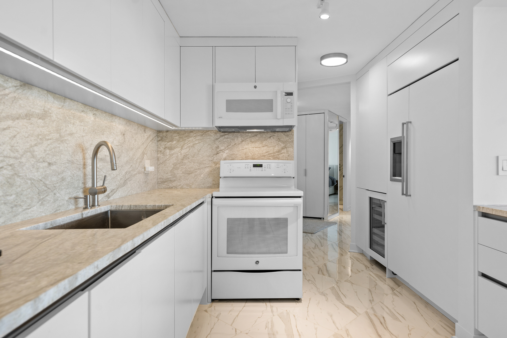 505 N Lake Shore Drive Unit: 3904