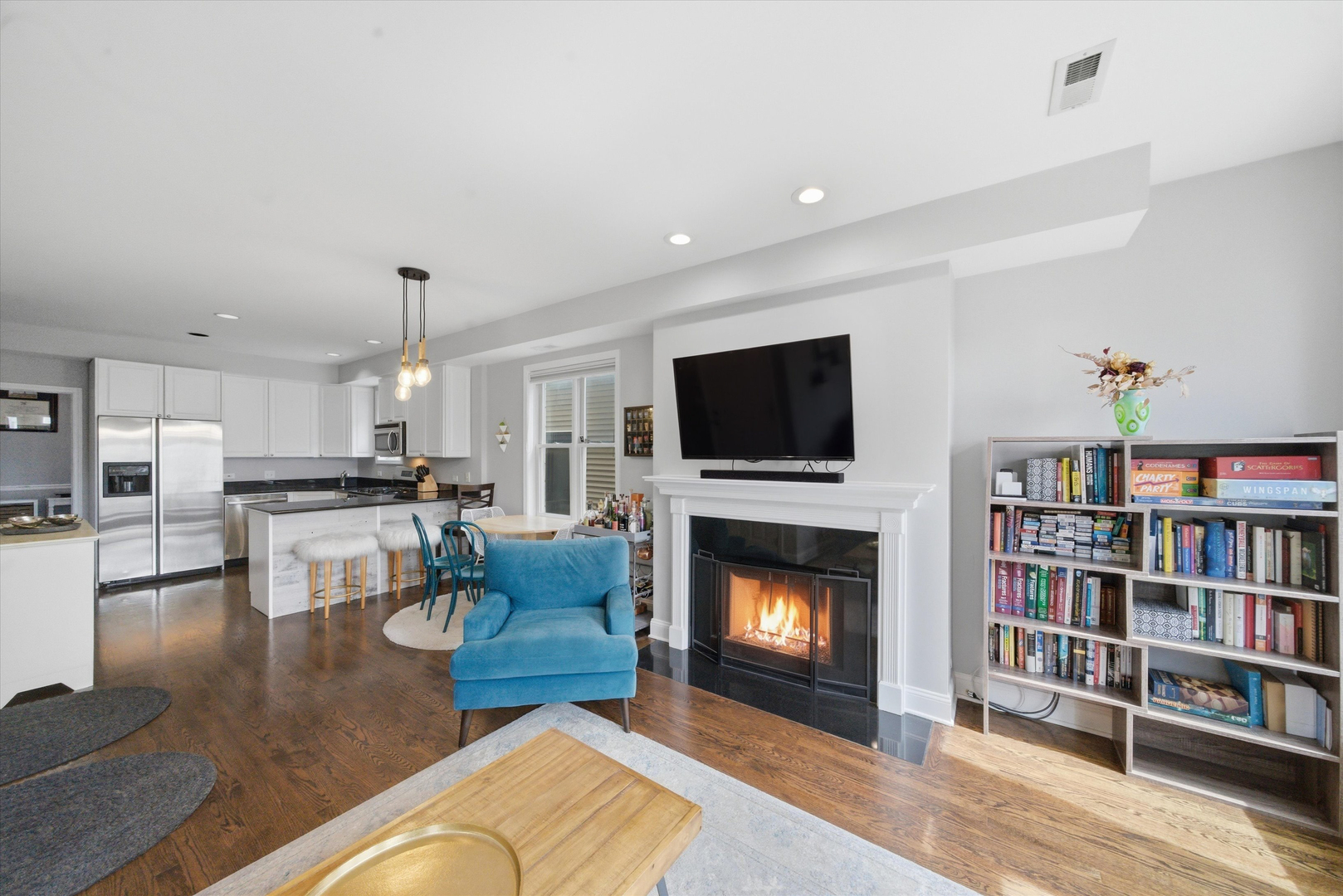 1016 W George Street Unit: 2