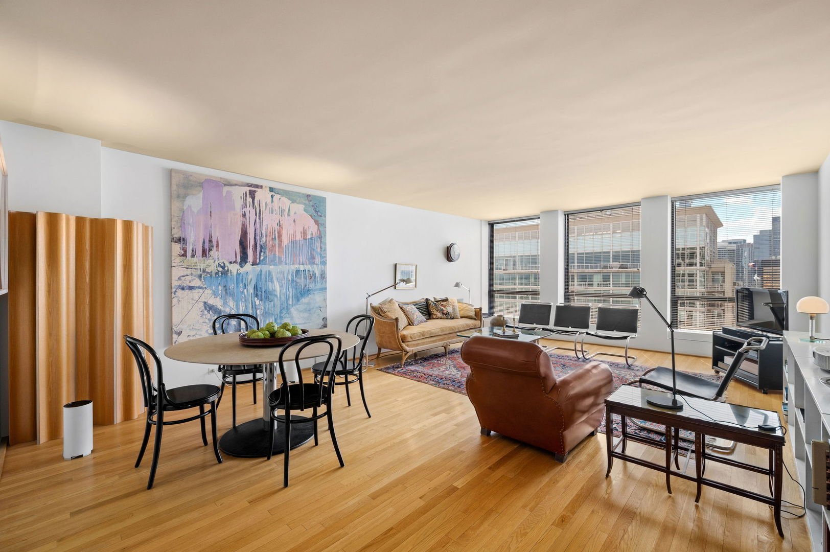 260 E Chestnut Street Unit: 4003