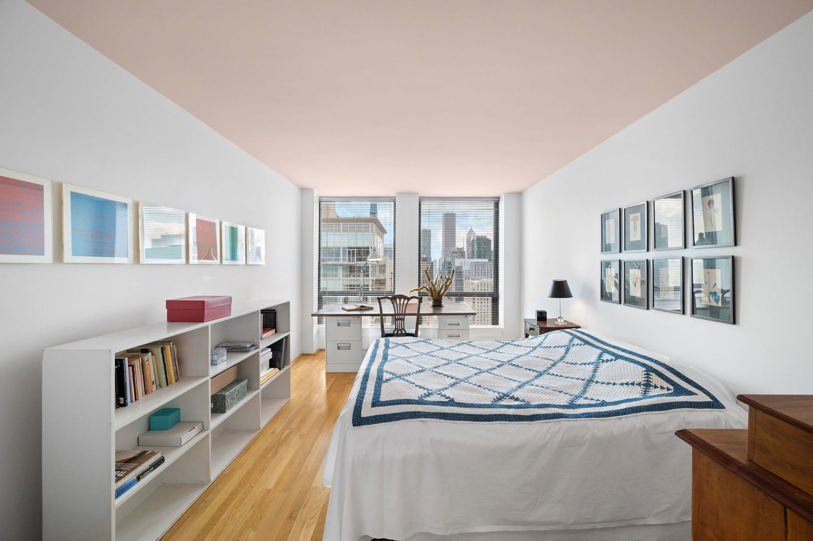 260 E Chestnut Street Unit: 4003