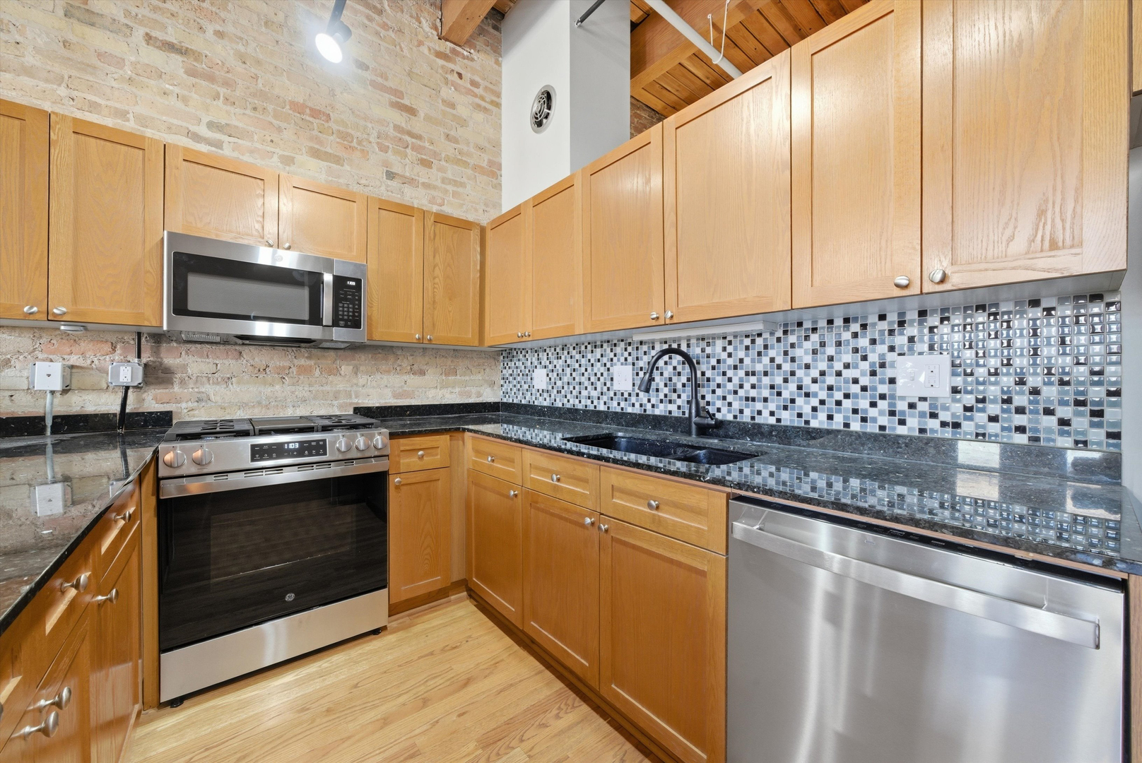 375 W Erie Street Unit: 408