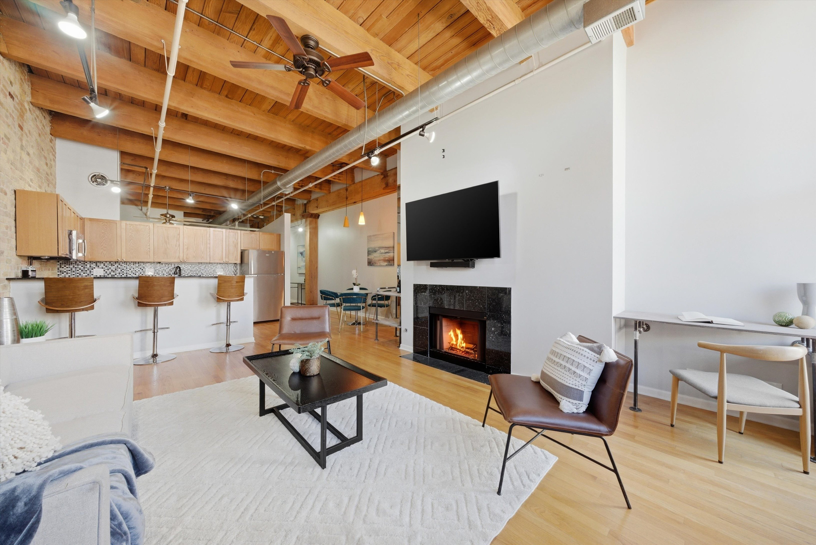 375 W Erie Street Unit: 408