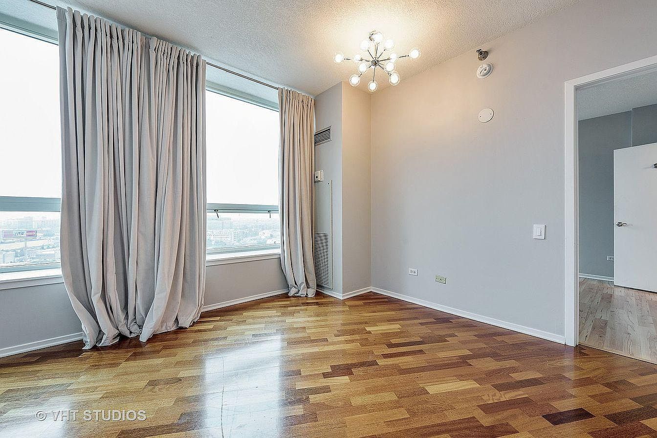 600 N Kingsbury Street Unit: 1811