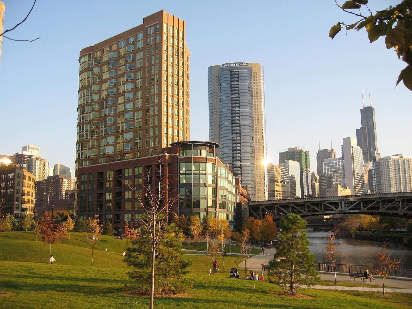 600 N Kingsbury Street Unit: 1811