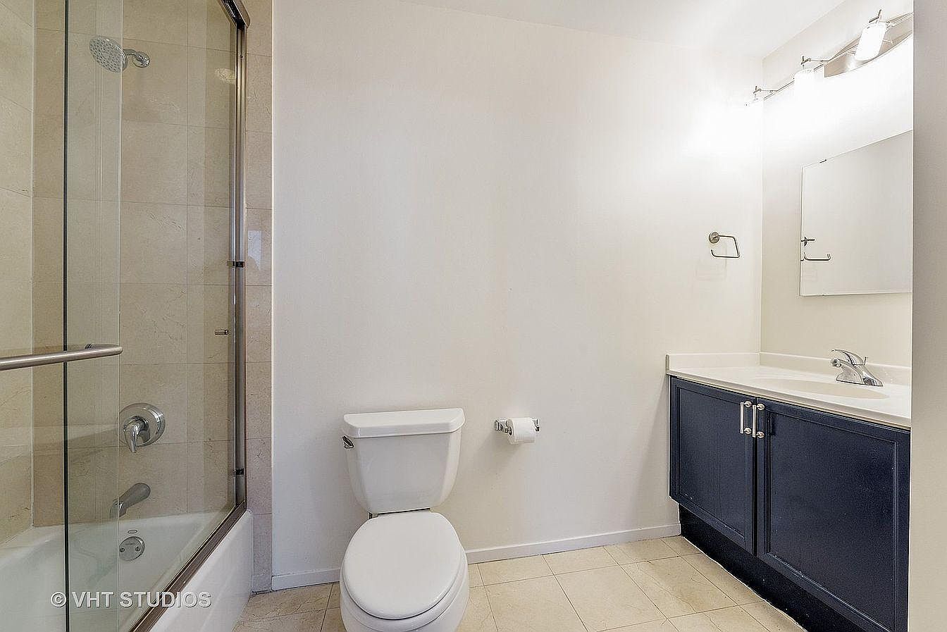 600 N Kingsbury Street Unit: 1811