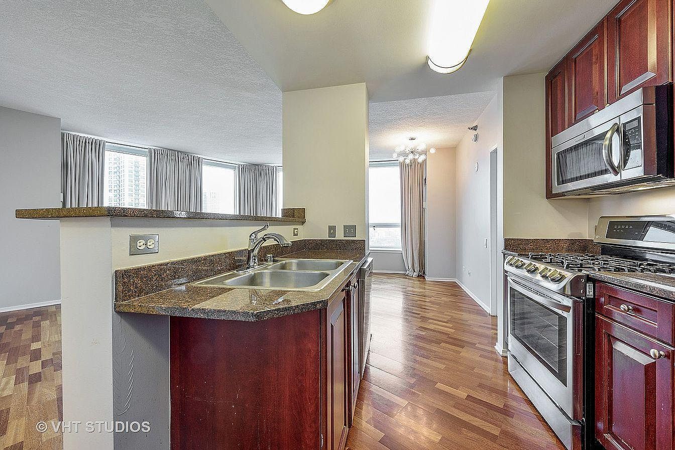 600 N Kingsbury Street Unit: 1811