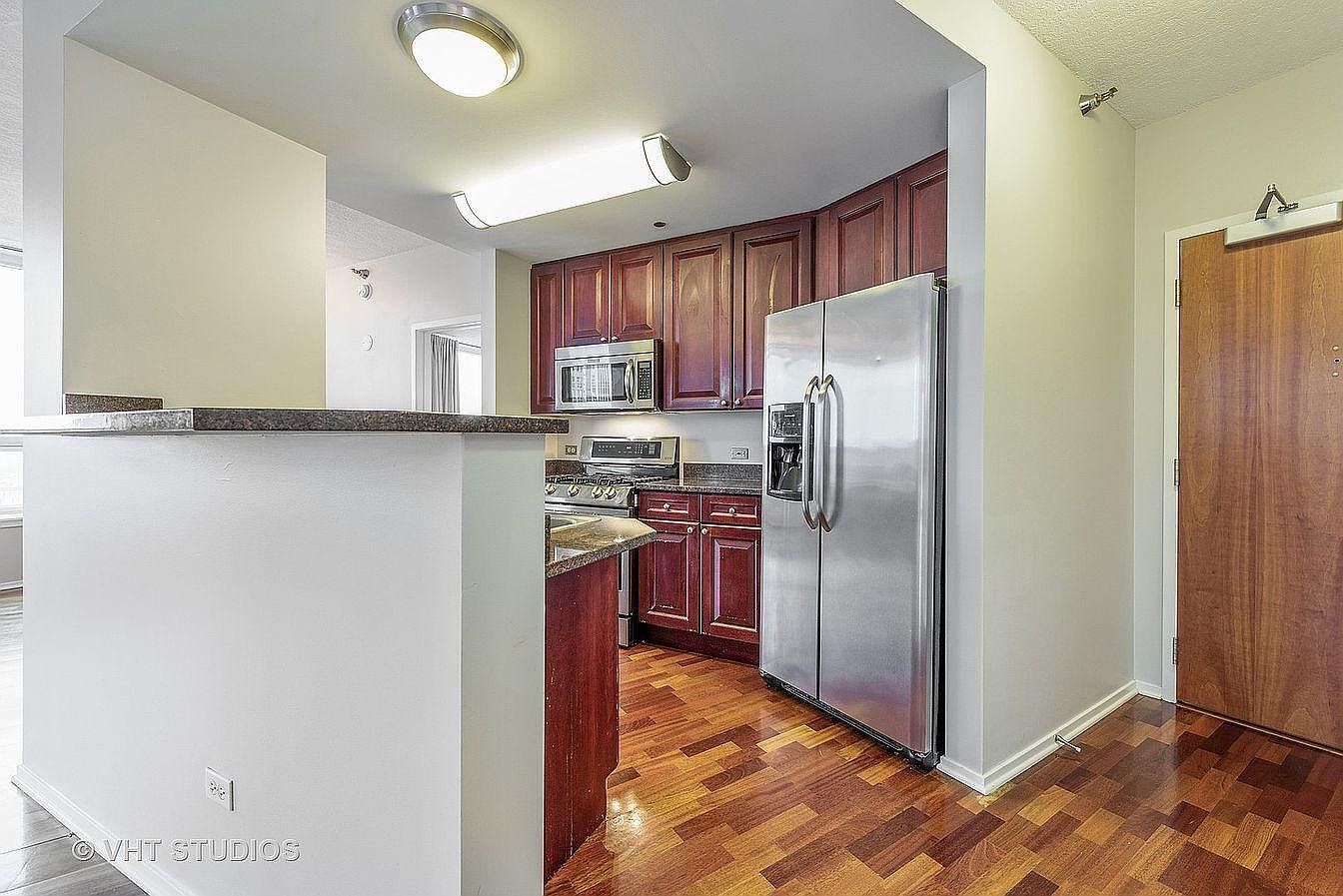600 N Kingsbury Street Unit: 1811