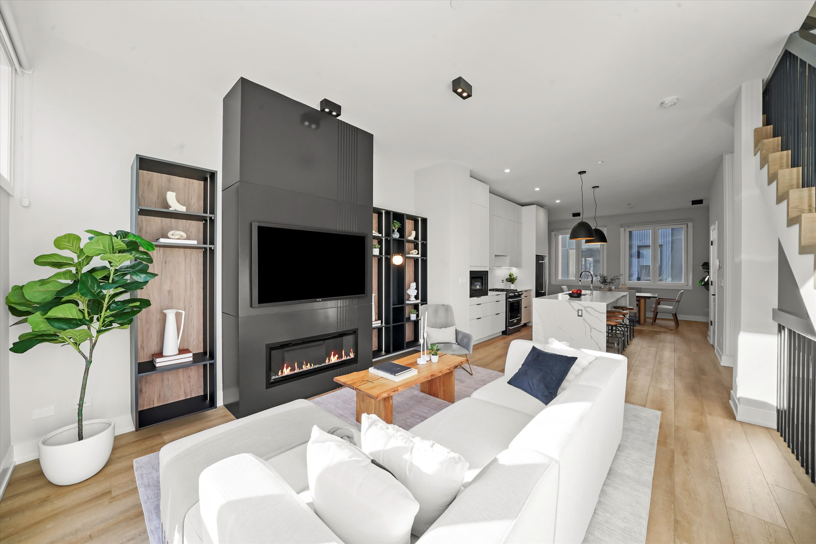 4232 W Belmont Avenue Unit: 4