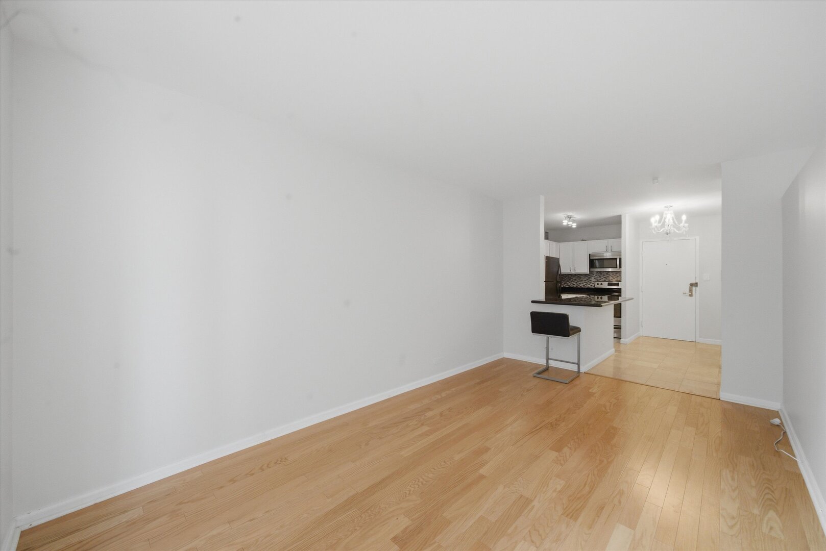 777 N Michigan Avenue Unit: 2506