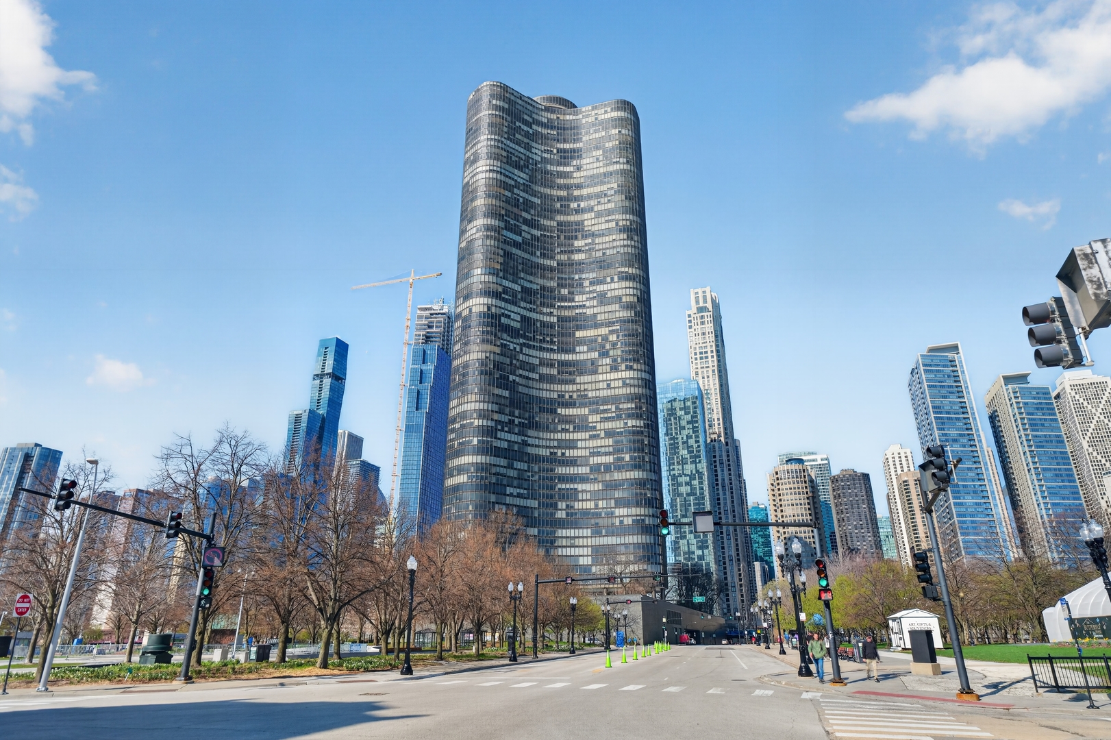 505 N Lake Shore Drive Unit: 2711