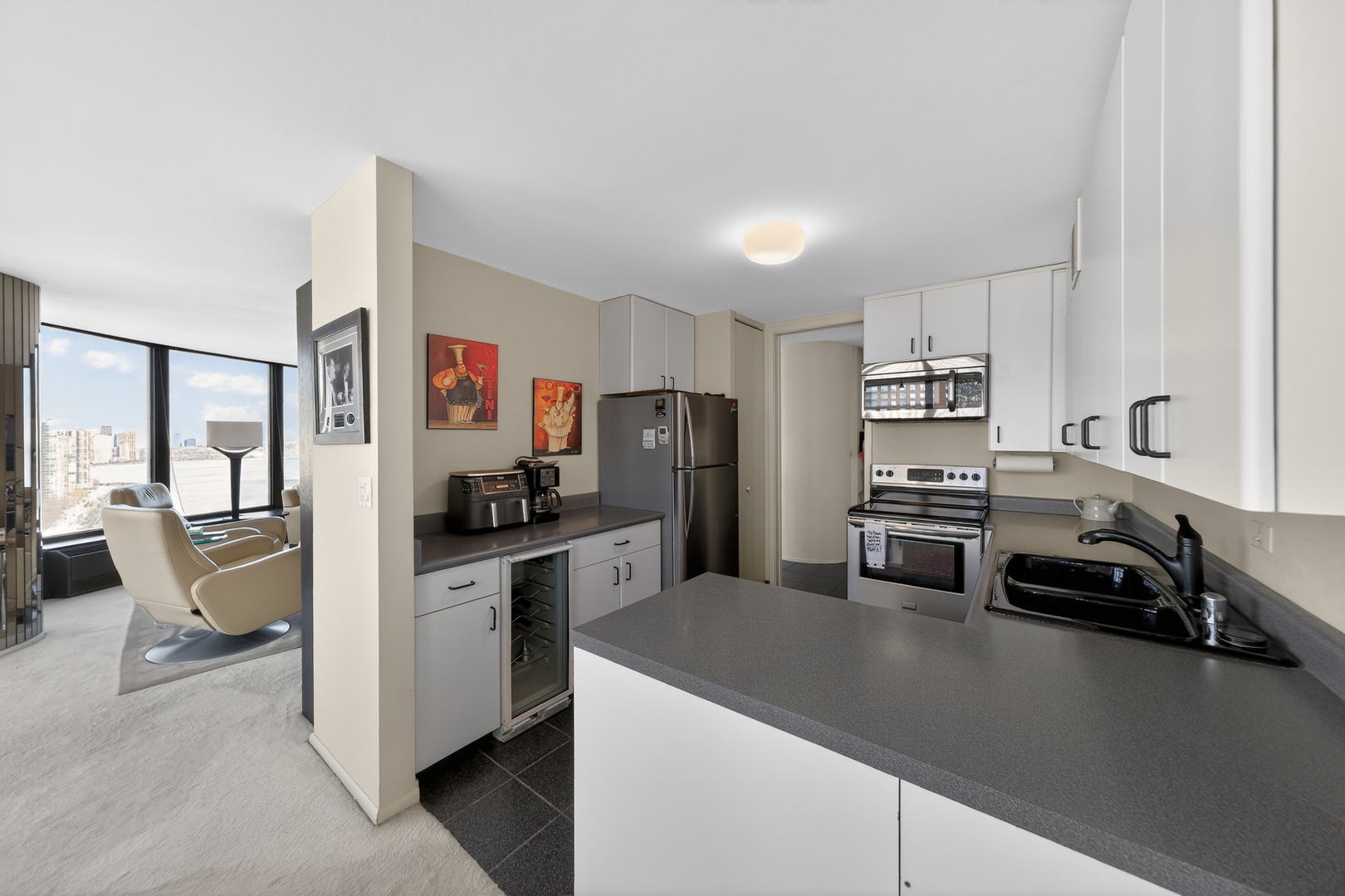 505 N Lake Shore Drive Unit: 2711